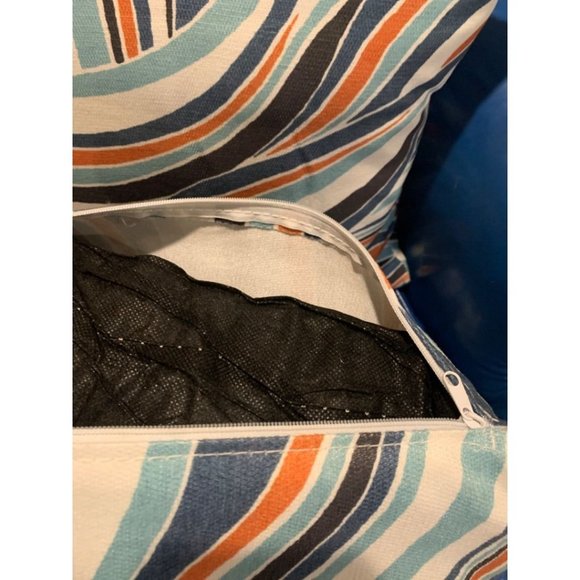 Set of 2 New Polyester Fill Zip Off Cover Throw Pillows Retro Swirl Print - Picture 8 of 8